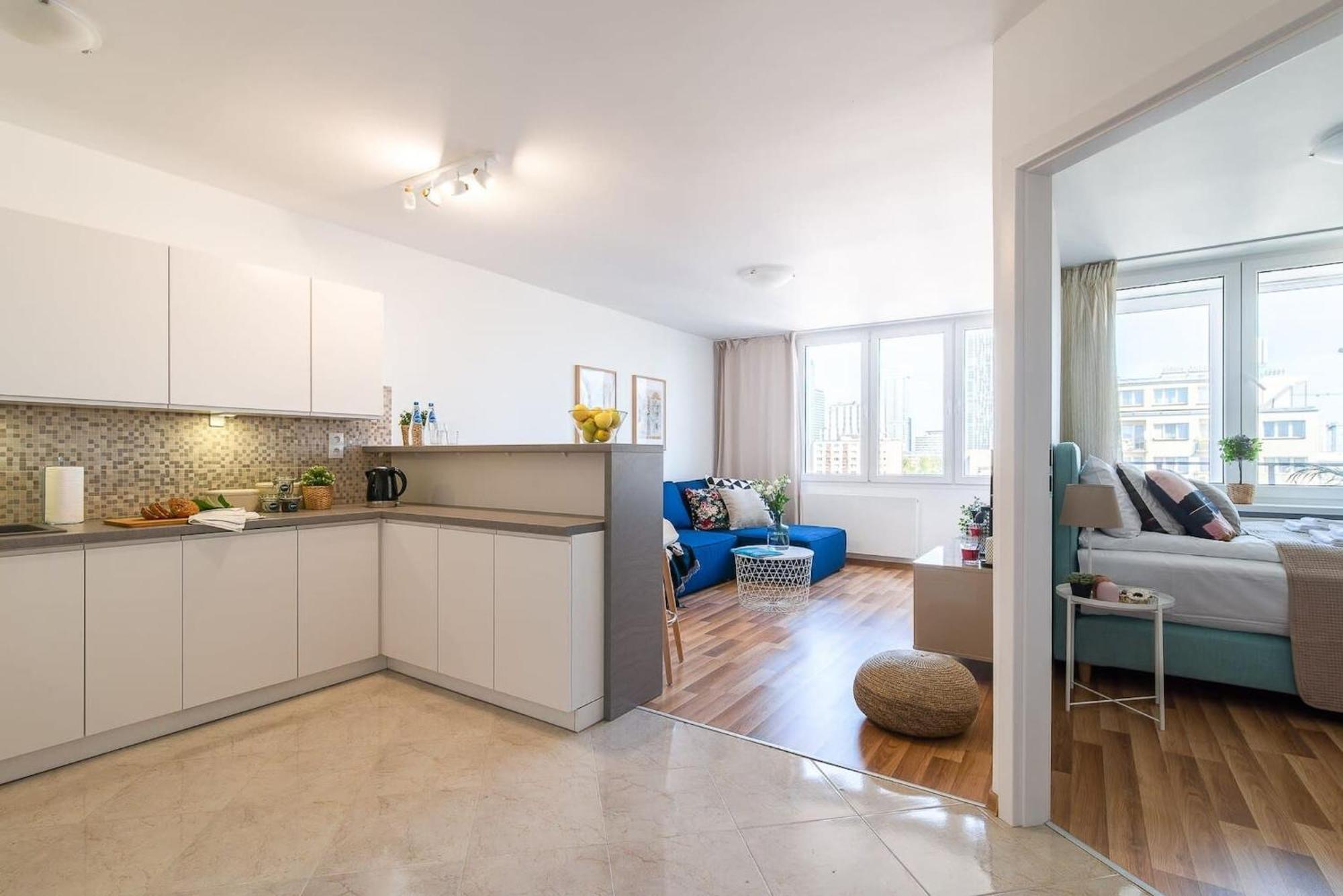 Navy Aesthetic Apartment With Balcony By Noclegi Renters Warszawa Eksteriør bilde