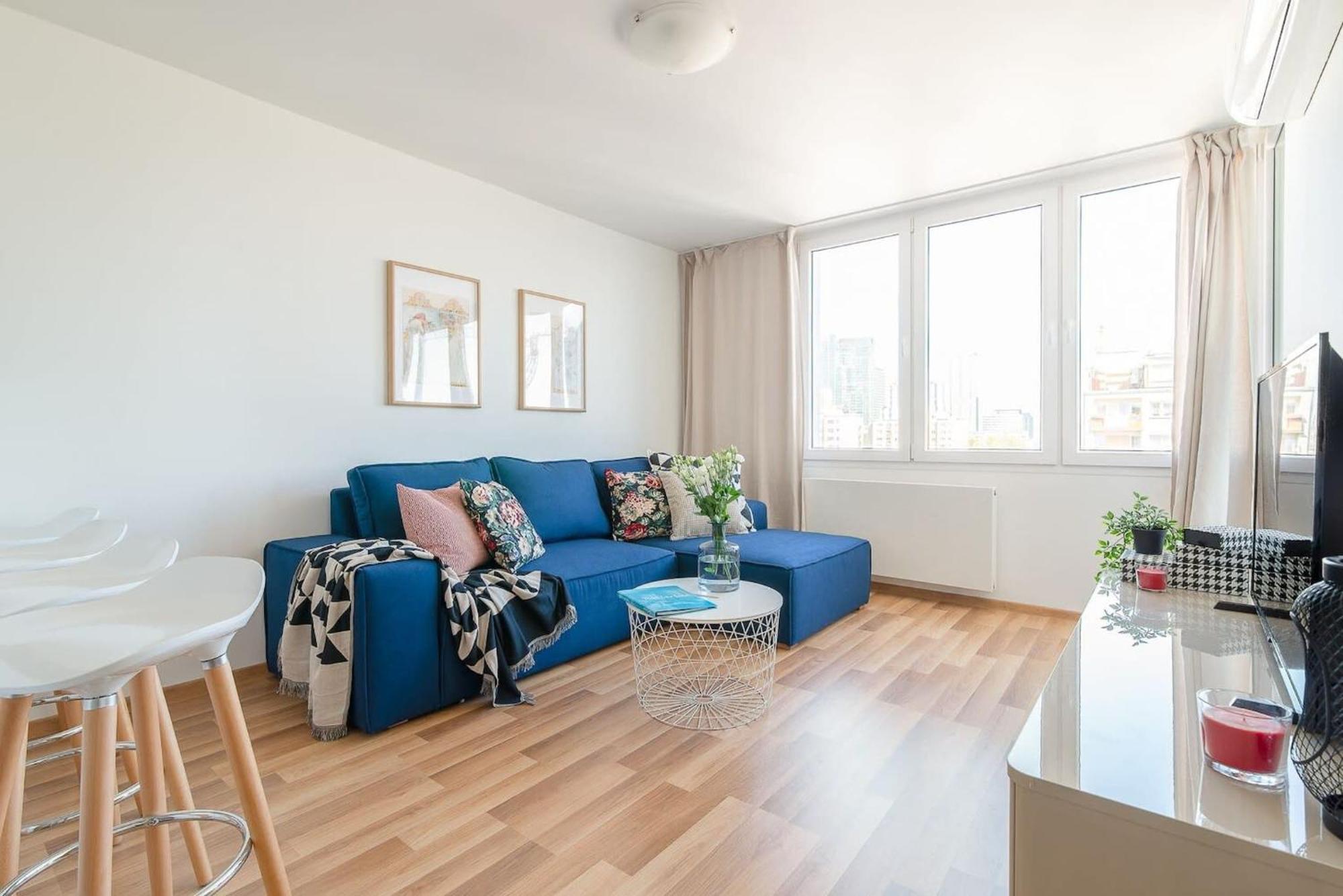 Navy Aesthetic Apartment With Balcony By Noclegi Renters Warszawa Eksteriør bilde
